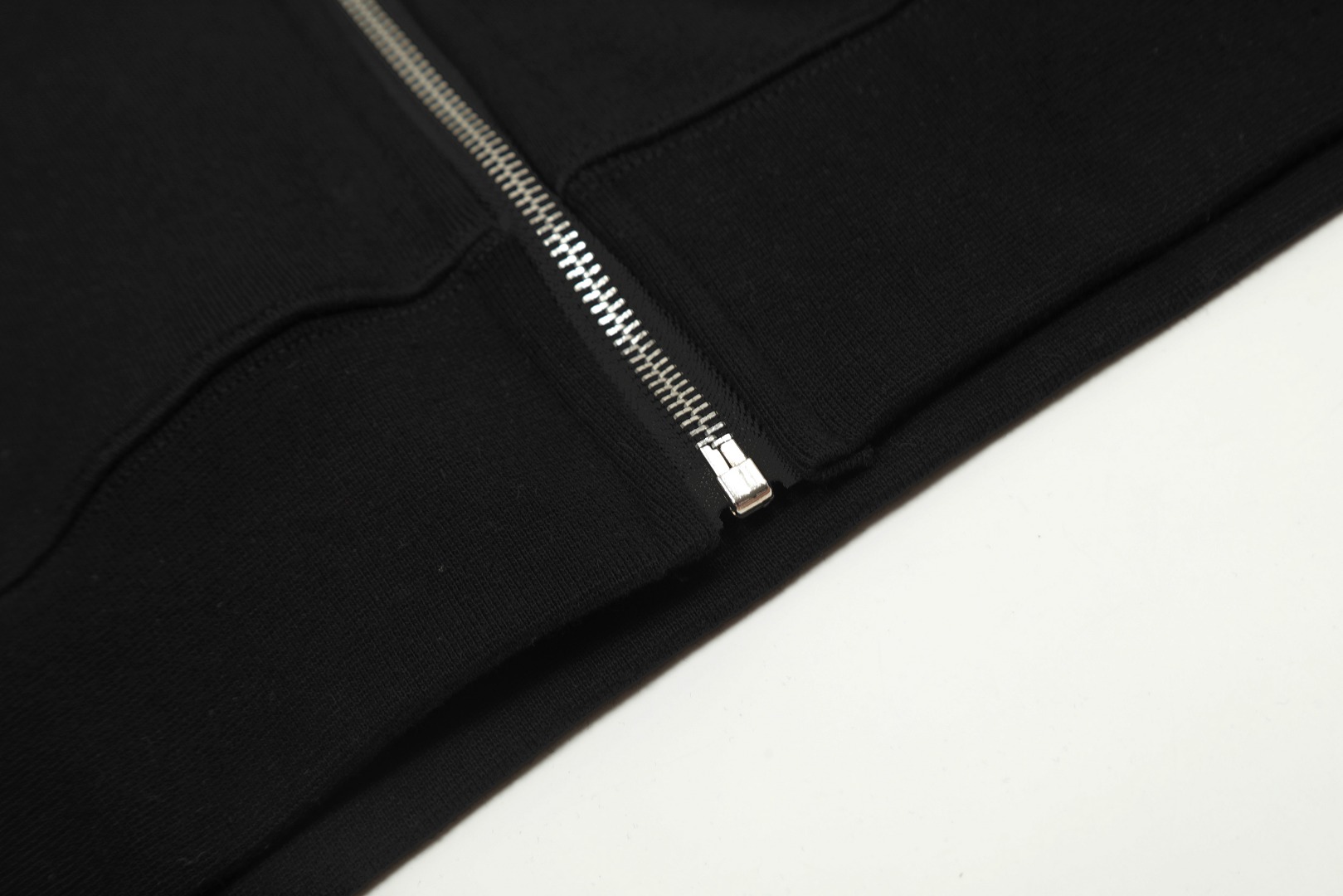 Ch*0me He**ts black embroidered and printed heavy-duty zip-up hoodie