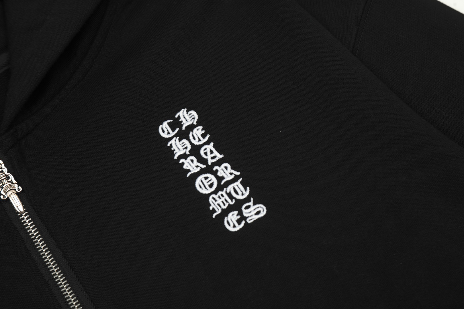 Ch*0me He**ts black embroidered and printed heavy-duty zip-up hoodie