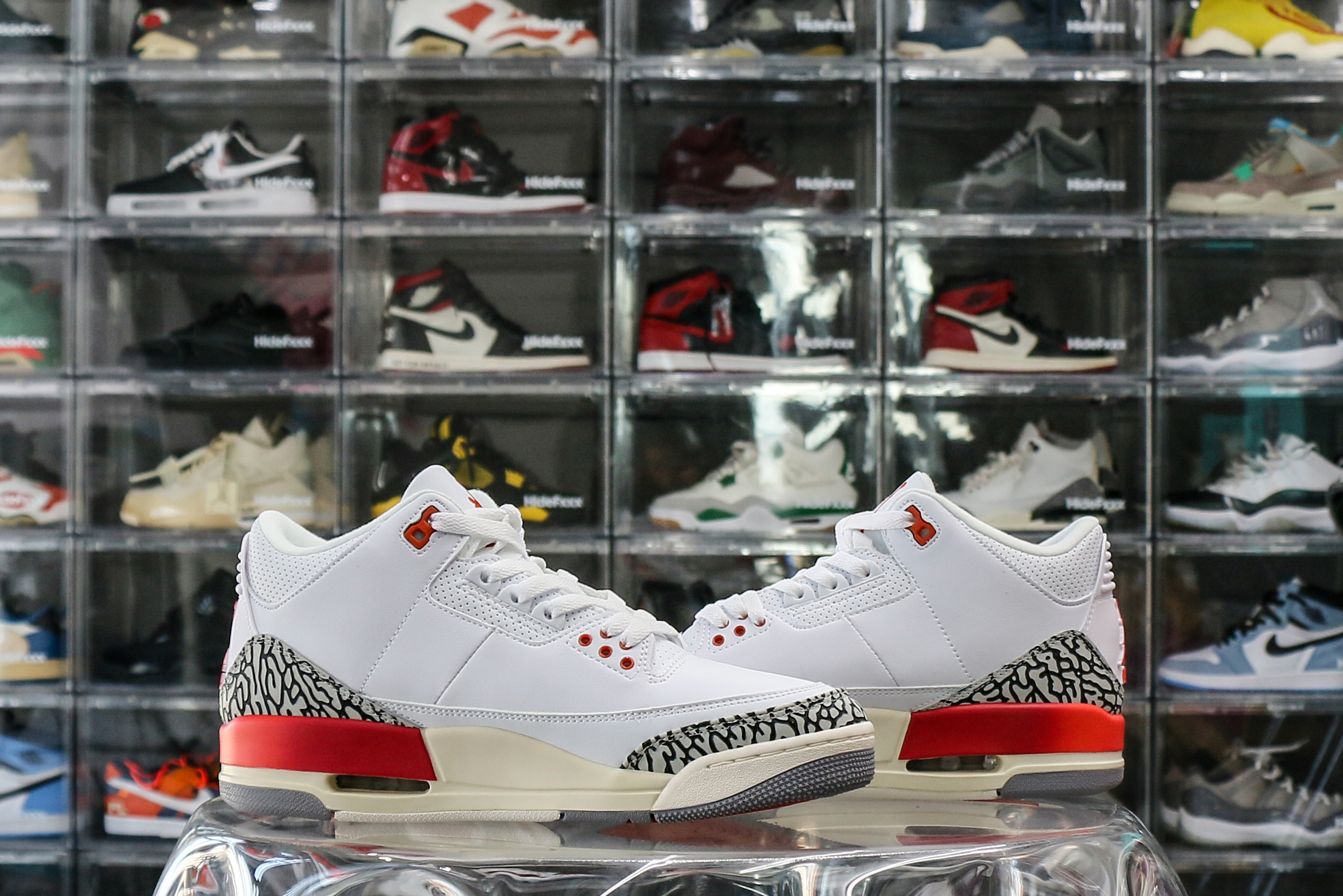 Air Jordan 3 Retro Georgia Peach 2024