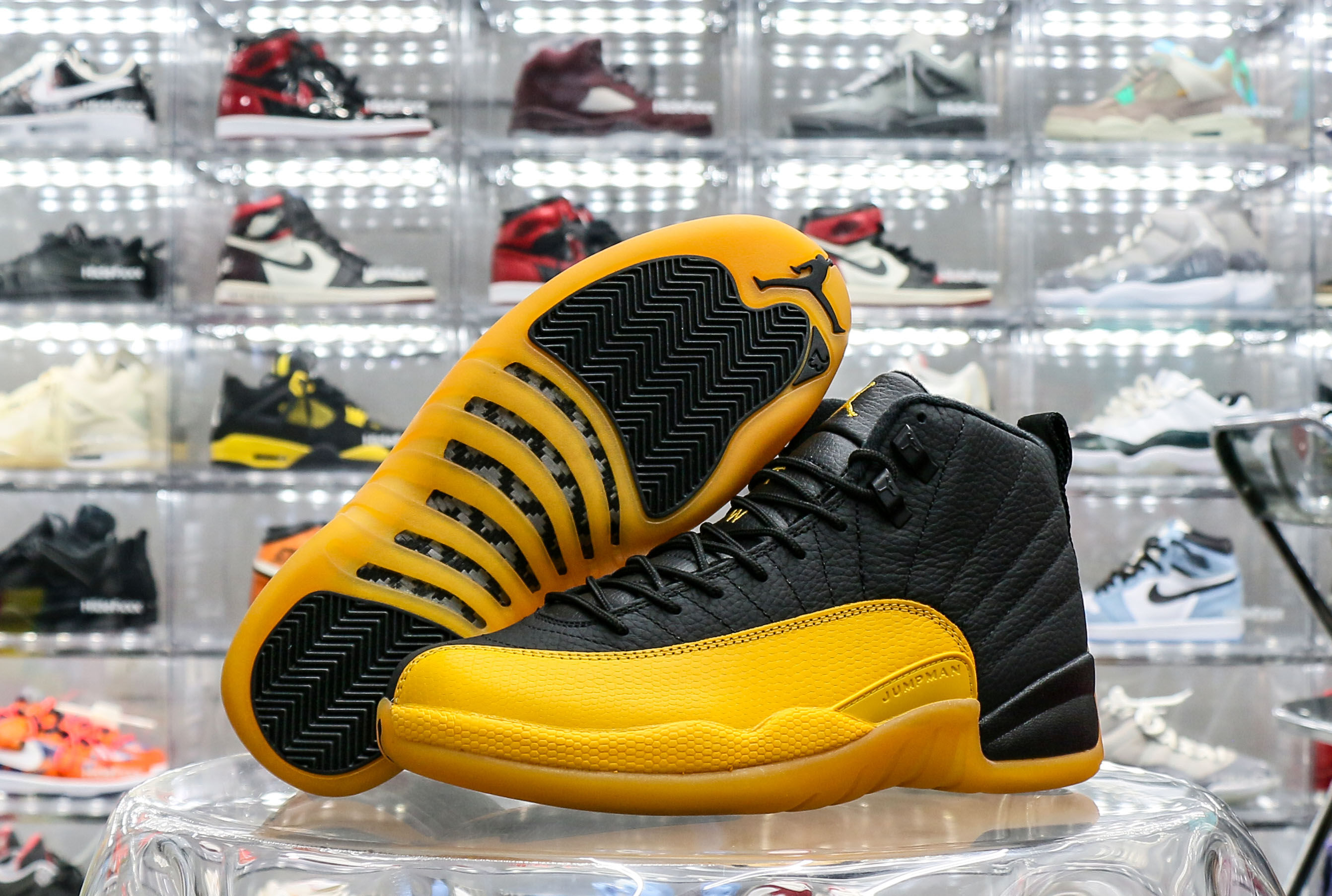Jordan 12 Retro Black University Gold