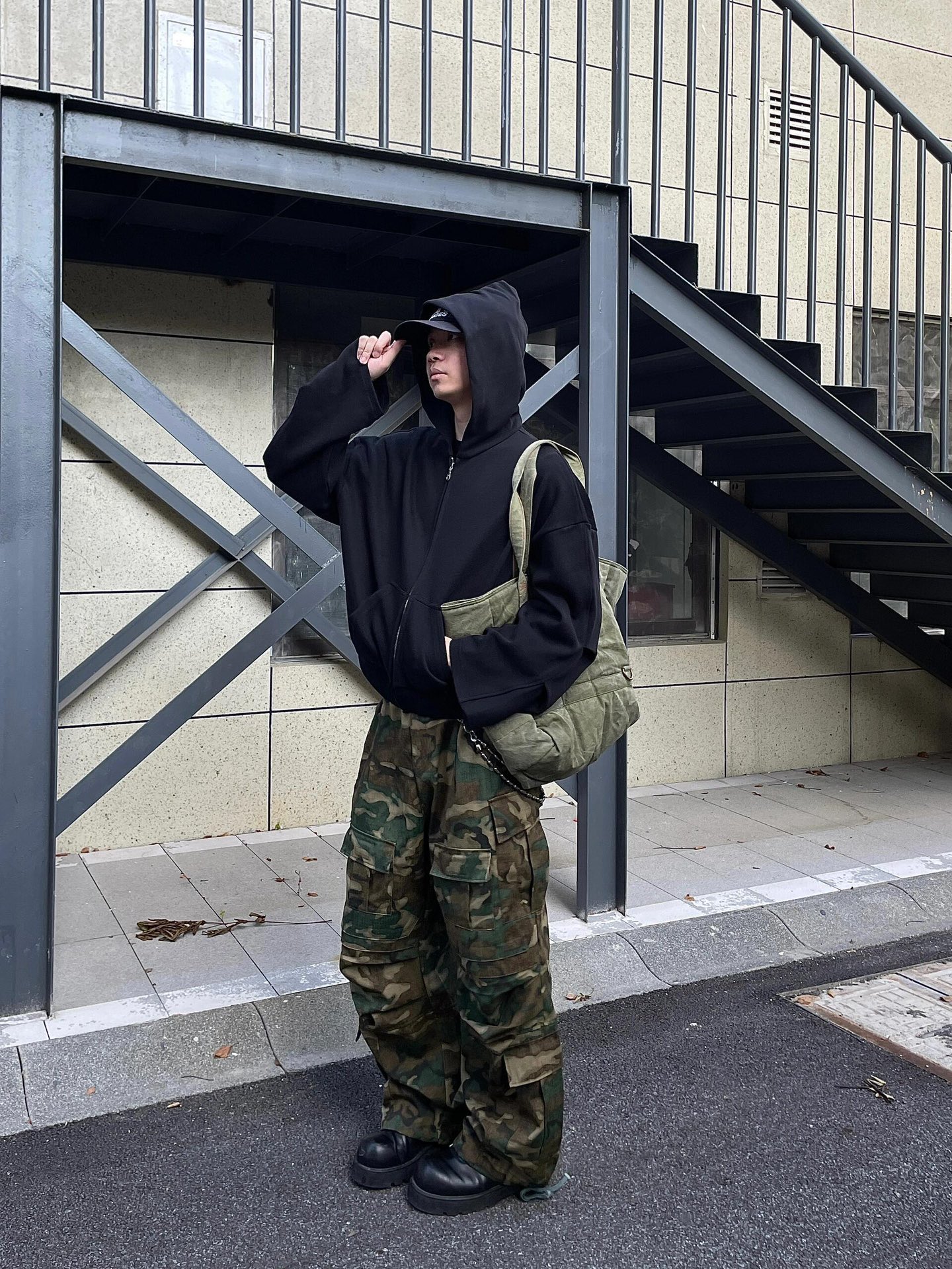 Far Archive Camo Pants