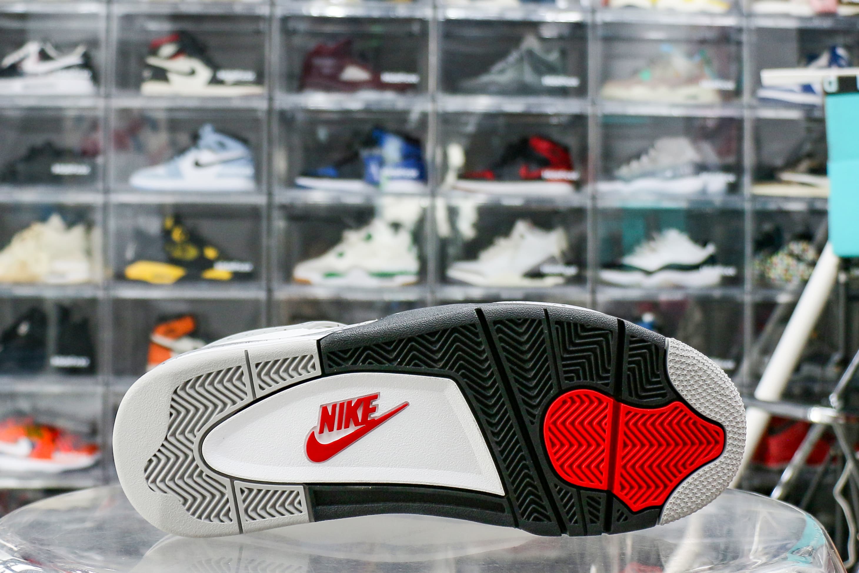 Air Jordan 4 Retro OG ‘White Cement’ 2025 (Ln5 A1)