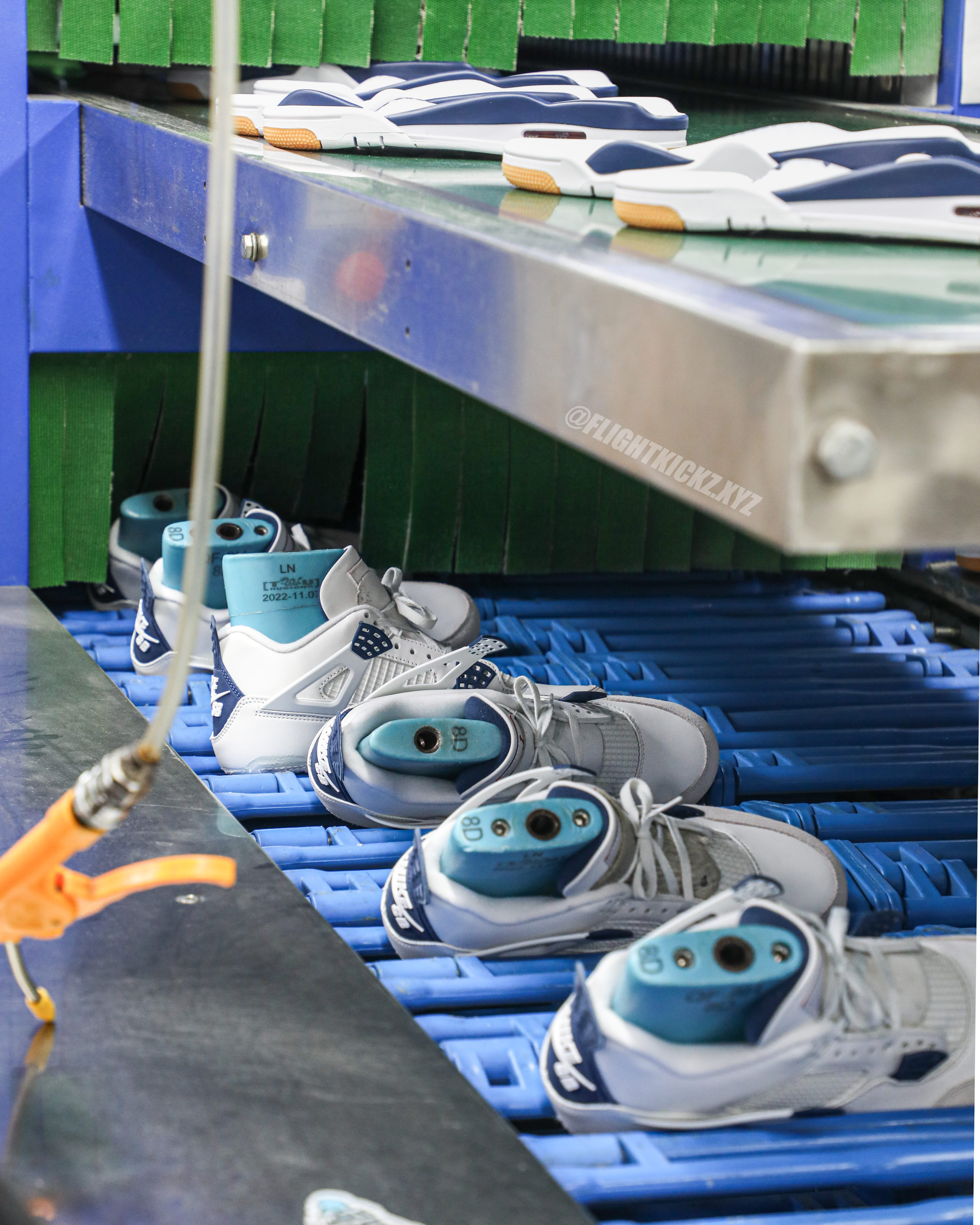 Nike SB x Air Jordan 4 “Navy Blue” 2025 (LN5 A1 Batch)