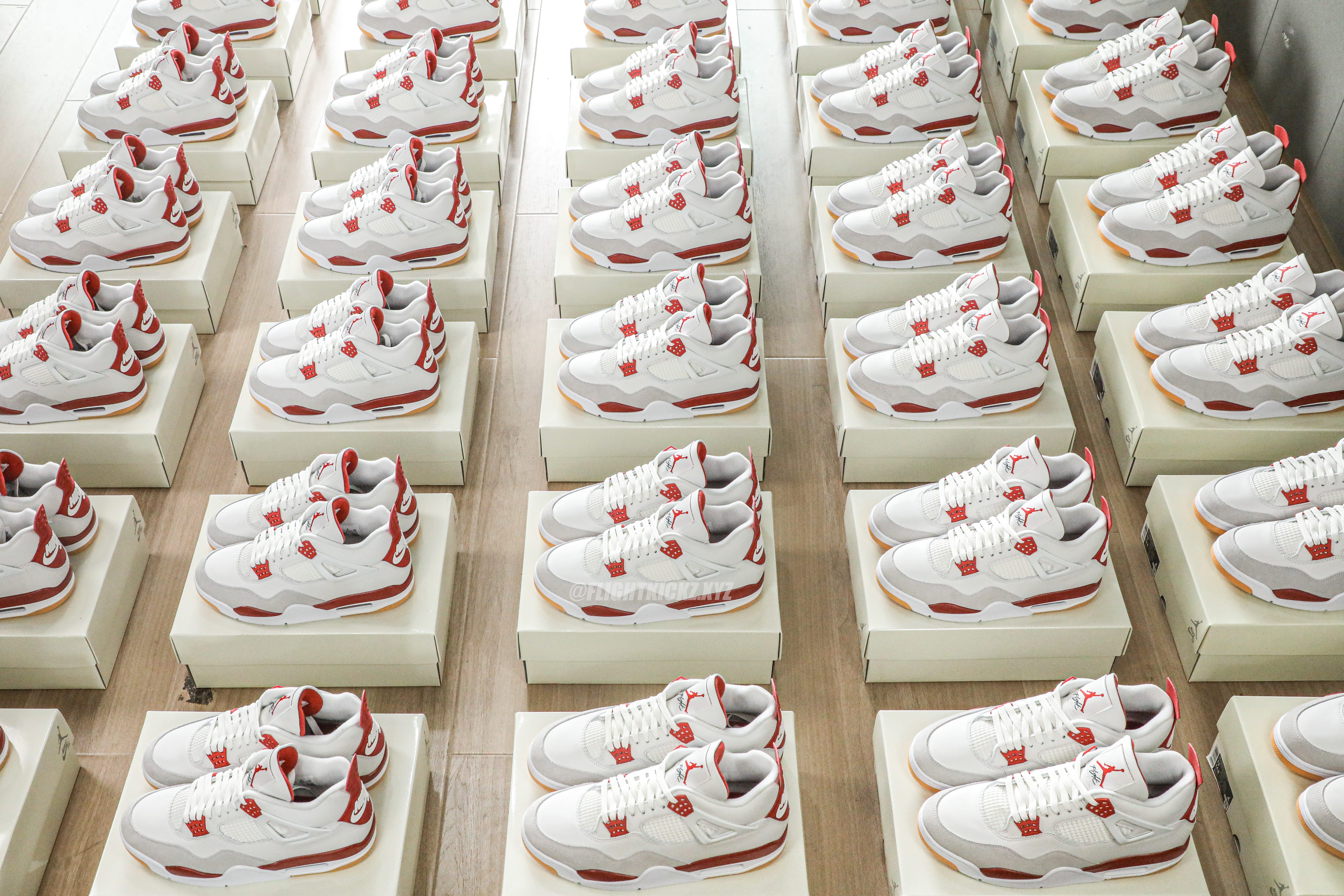 Nike SB x Air Jordan 4 Varsity Red is a Family & Friends (LN5 A1 Batch)