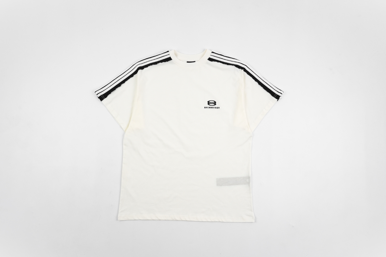 Balanciag@ Unity Sports Icon T-Shirt Oversized in faded black and white Tee