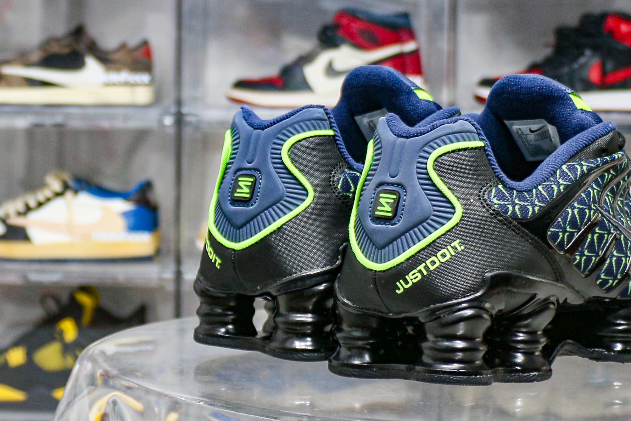 Nike Shox TL Mini Swoosh Obsidian Black Volt
