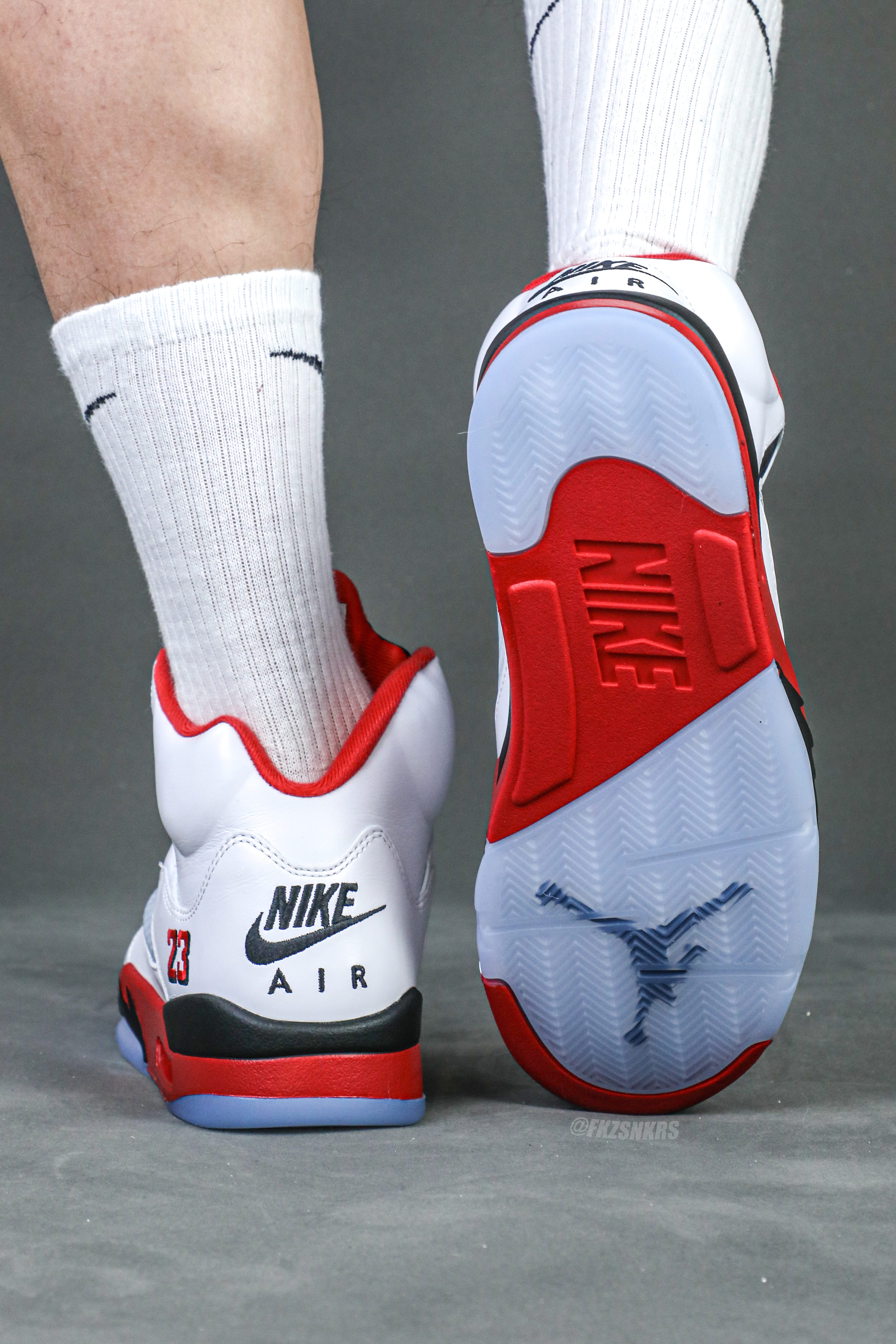 Air Jordan 5 Fire Red Black Tongue 2025 (Ln5 A1)