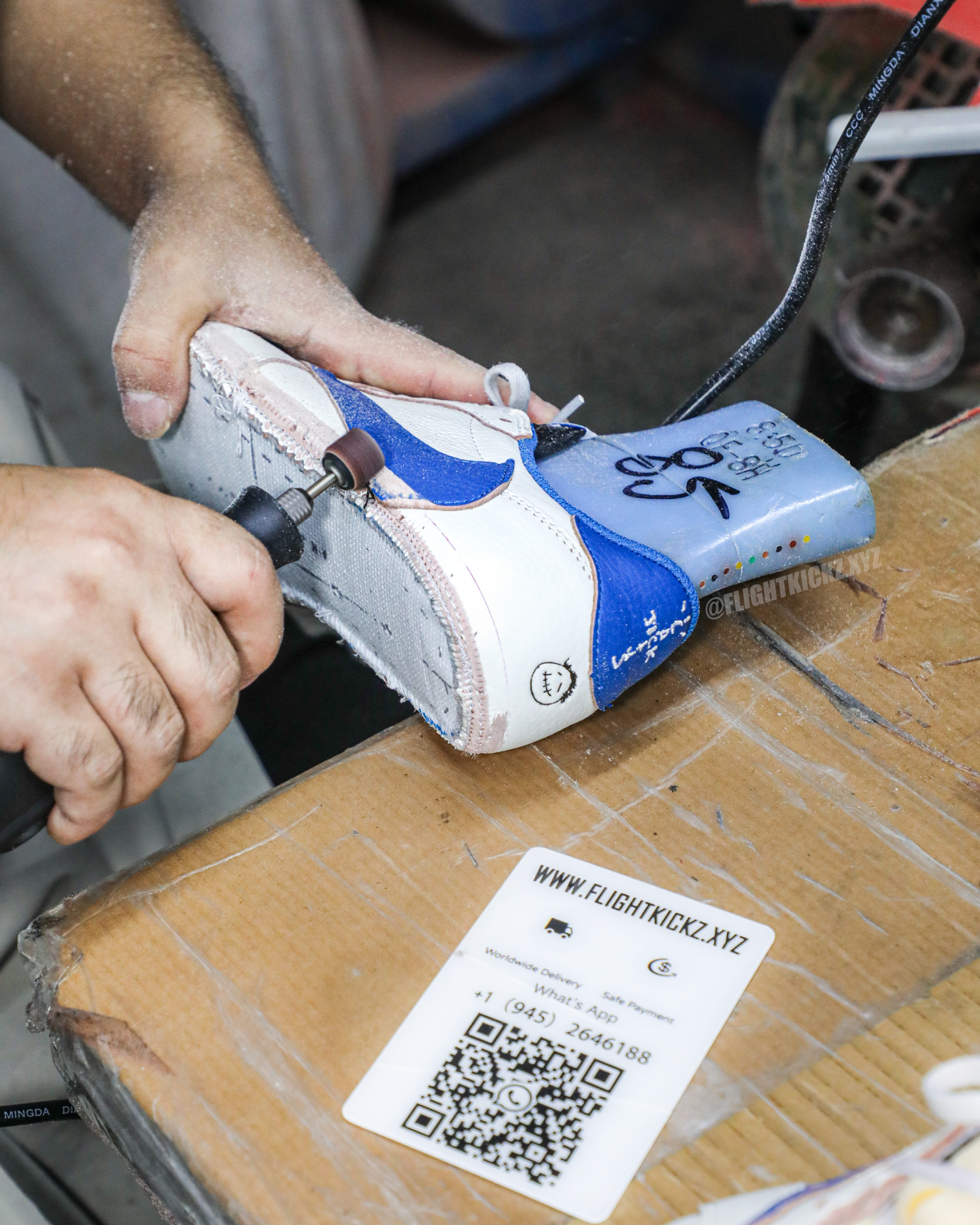 Travis Scott x Fragment x Air Jordan 1 Low OG (Ln5 A1)