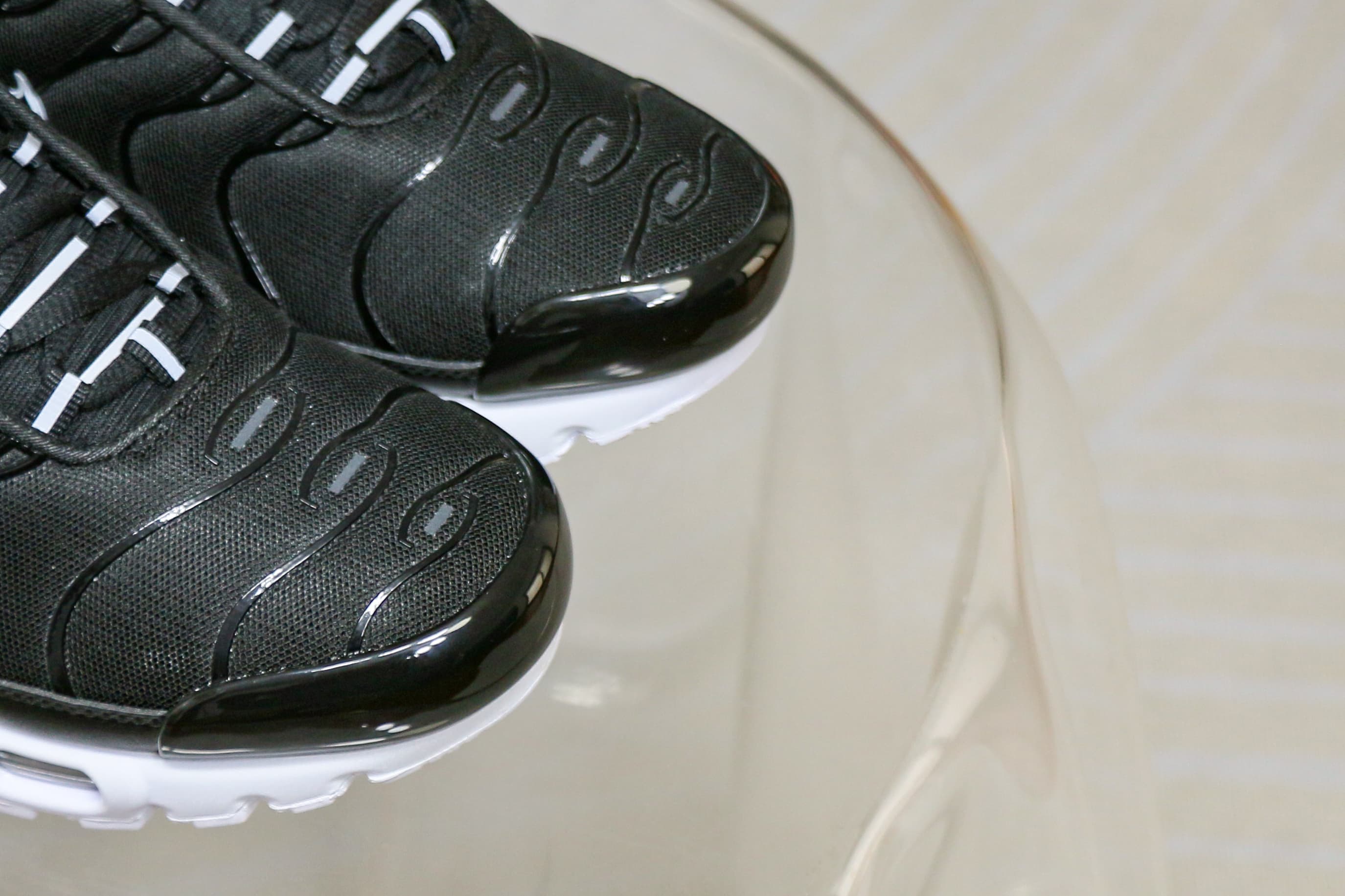 Nike Air Max Plus Black White