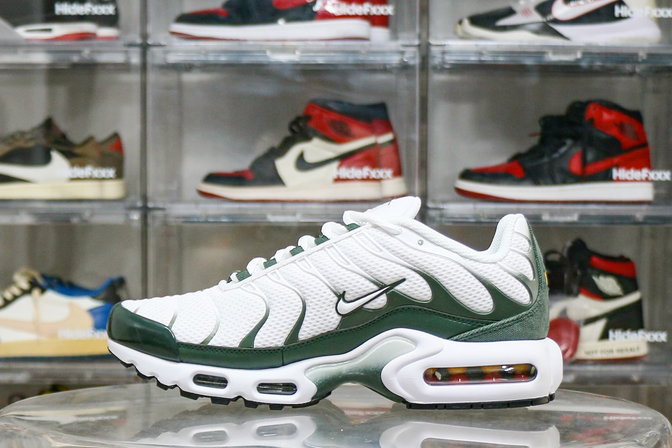 Nike Air Max Plus Premium ‘White/Vintage Green’