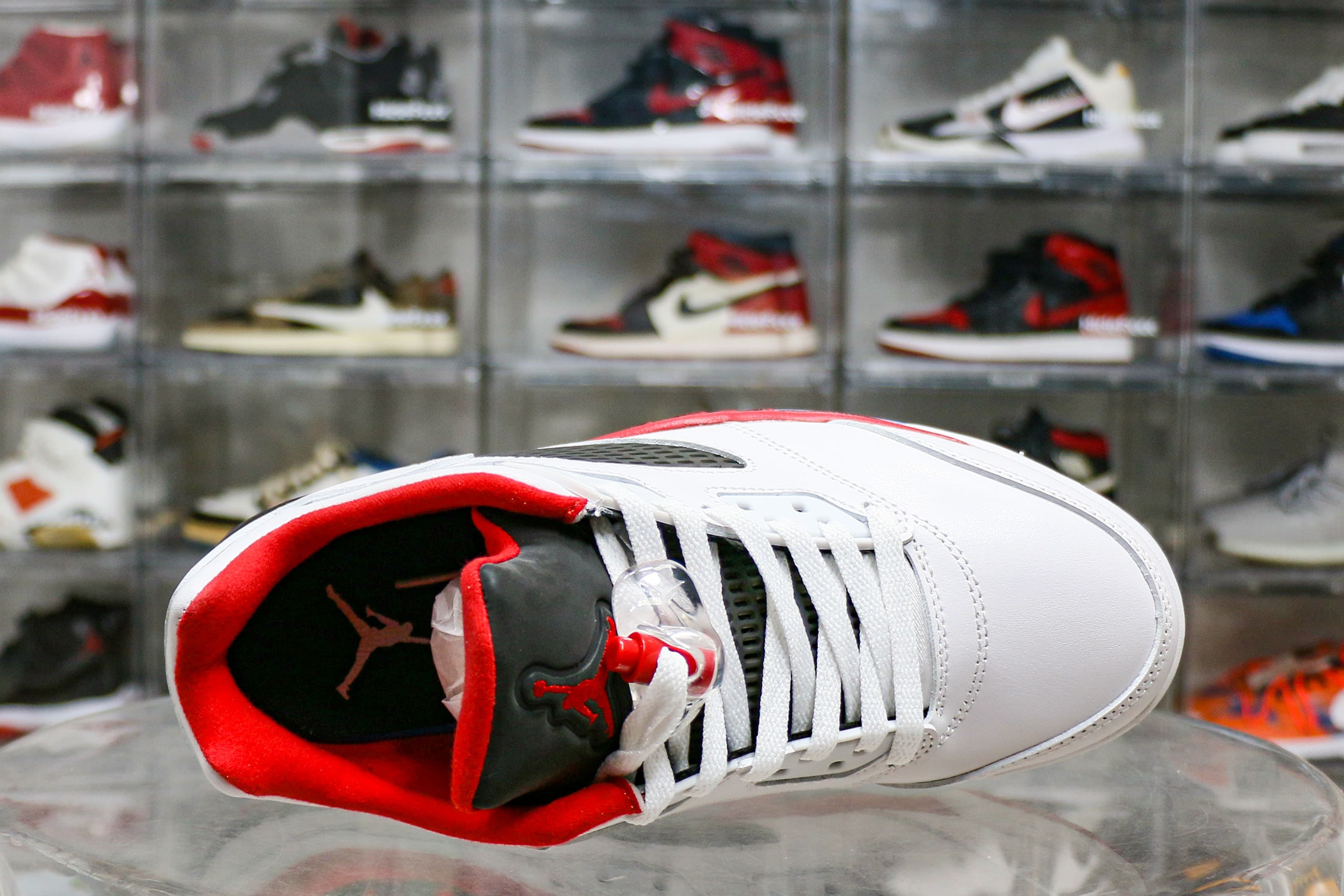 Jordan 5 Retro Low Fire Red 2016